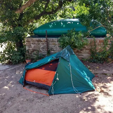 Les Bambous, Naturiste